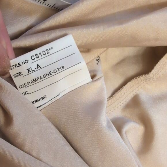 NWOT Cynthia & Sahar Long Sleeve Dress Champagne Ivory Stretch Satin Size XL - Picture 6 of 14